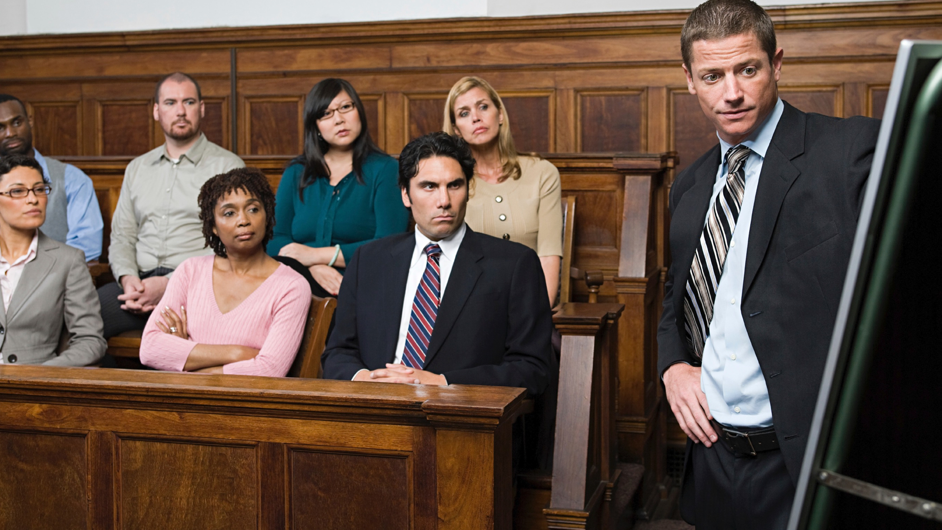 How to Choose A Defense Attorney - Lawyers Favorite.
